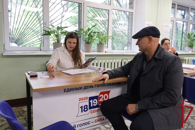 Начальник ГУ Росгвардии принял участие в Едином дне голосования