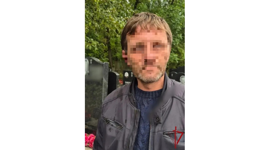 Наряд Росгвардии задержал правонарушителя, повредившего надгробие на кладбище в Санкт-Петербурге