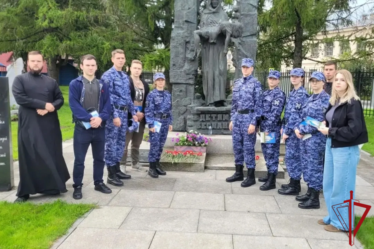 В Петербурге сотрудники Росгвардии приняли участие в мероприятиях, посвященных Дню солидарности в борьбе с терроризмом