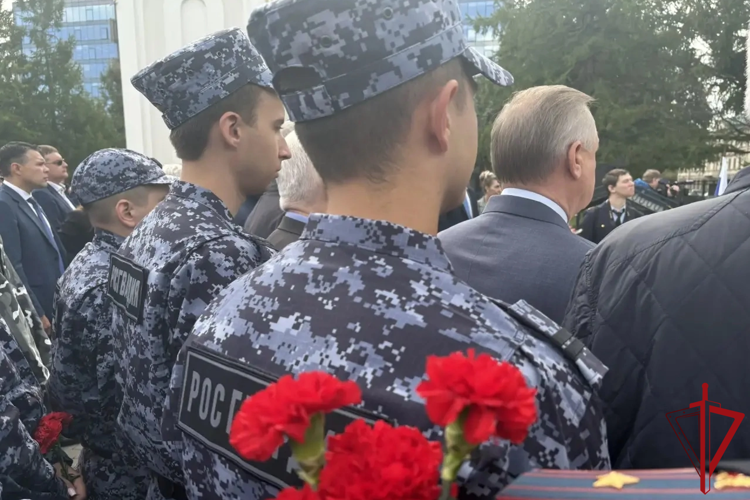 В Петербурге представители Росгвардии почтили память жертв терроризма