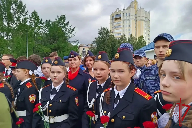 В Петербурге представители Росгвардии почтили память жертв терроризма