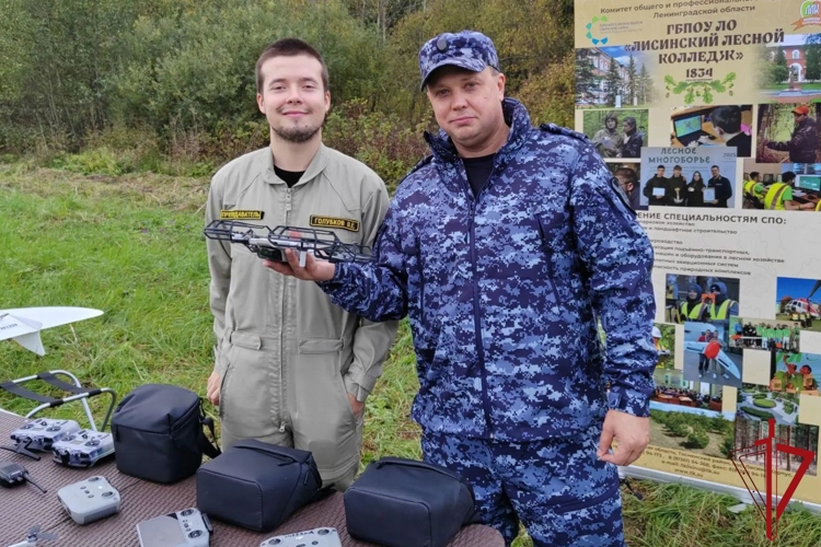 В Ленобласти представители Росгвардии приняли участие во Всероссийской экологической акции «Сохраним лес»