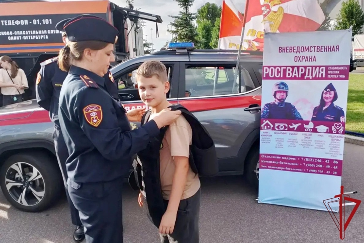 В Санкт-Петербурге представители Росгвардии приняли участие в мероприятии, направленном на популяризацию службы