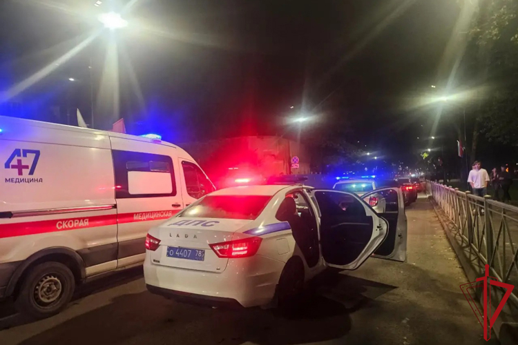 Во Всеволожске сотрудники Росгвардии оказали помощь двум женщинам, пострадавшим в ДТП на пешеходном переходе