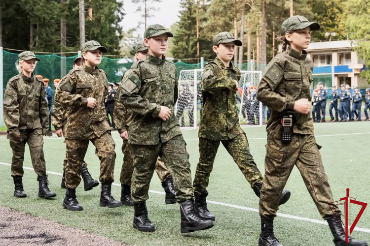 Сотрудники Росгвардии приняли участие в открытии Регионального слета кадетских классов Санкт-Петербурга