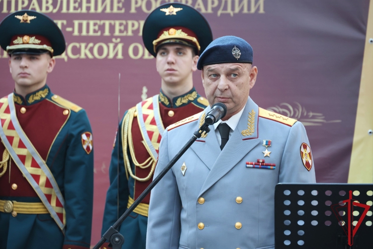 В Санкт-Петербурге отметили 10-летие образования ГУ Росгвардии и 60-летие специального моторизованного Измайловского полка