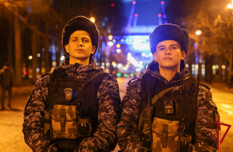 В Петербурге сотрудники и военнослужащие Росгвардии приняли участие в обеспечении правопорядка на футбольном матче "Зенит" - "Динамо Махачкала"