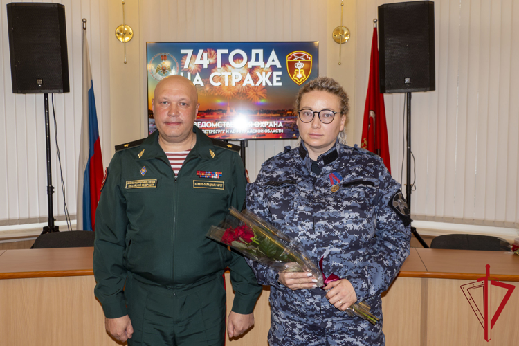 Личный состав Управления вневедомственной охраны поздравили с профессиональным праздником