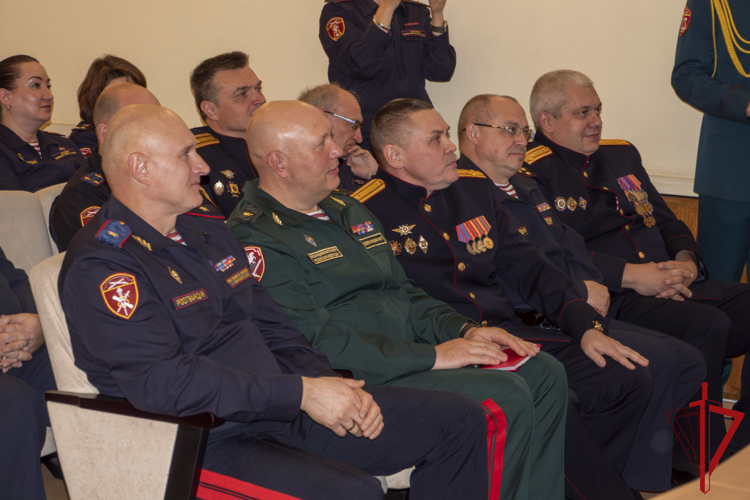 Личный состав Управления вневедомственной охраны поздравили с профессиональным праздником